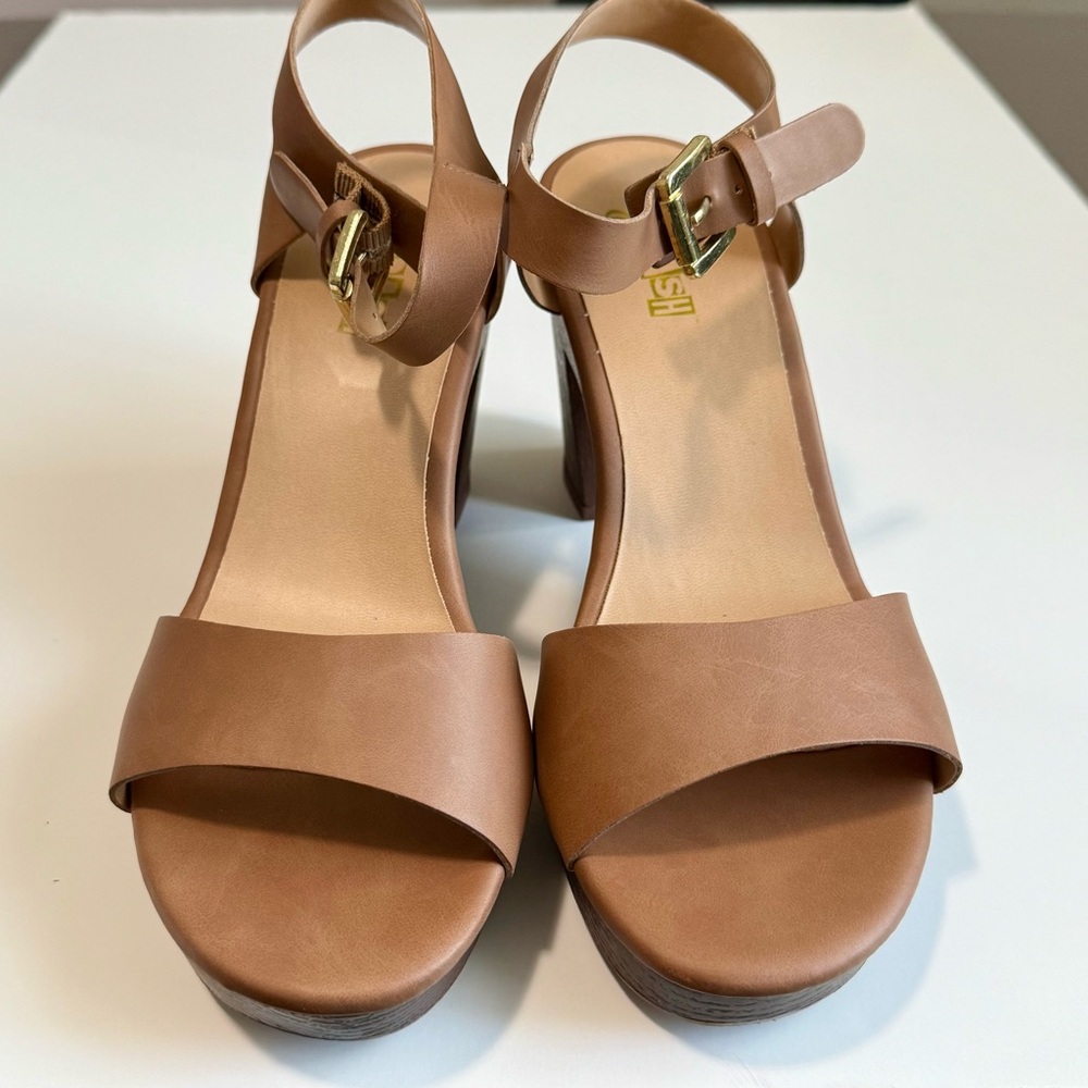 Tan Women's Heeled Ankle Strap Sandals, size 7.5